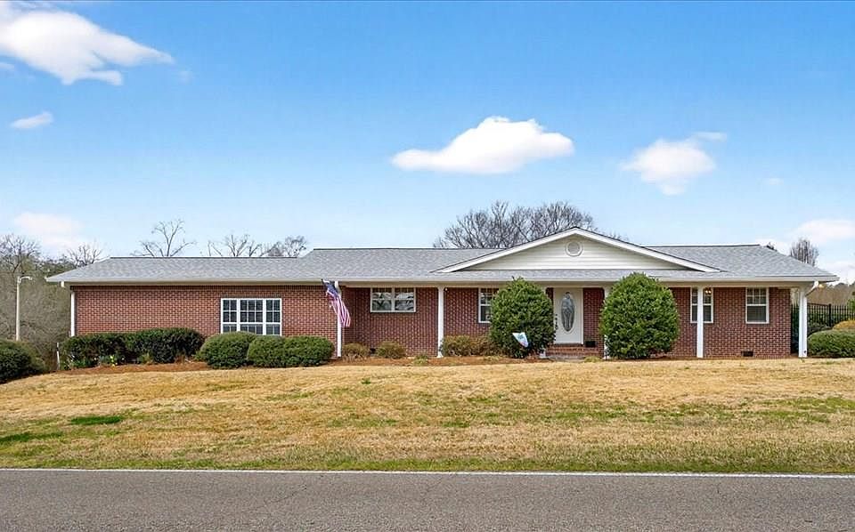 1st image of 1067 Trace Rd