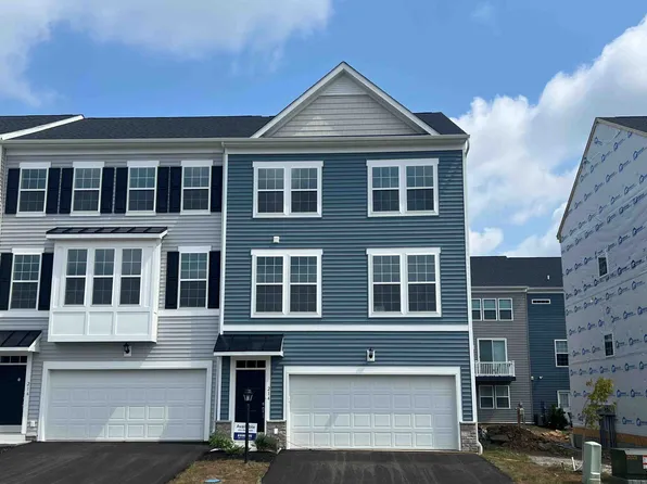 214 Truth Cir, Harmony, PA 16037