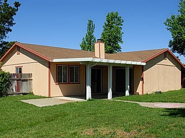 Covered patio, HUGE corner lot, possible RV parking
