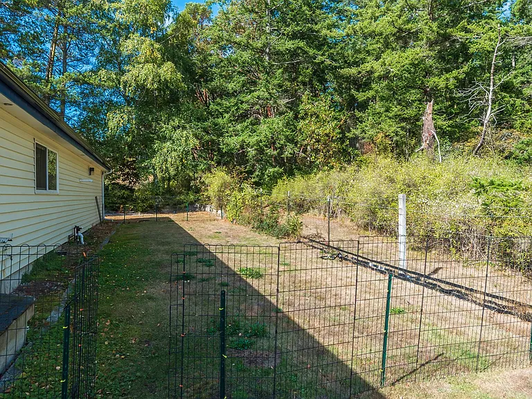 1286 Rainier Ln — Photo 23