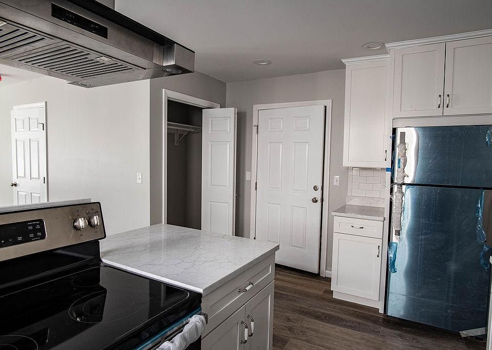 2nd image of 319 Main St #2D