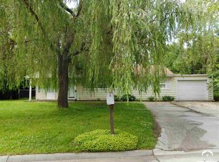 1727 W 19th Ter, Lawrence, KS 66046