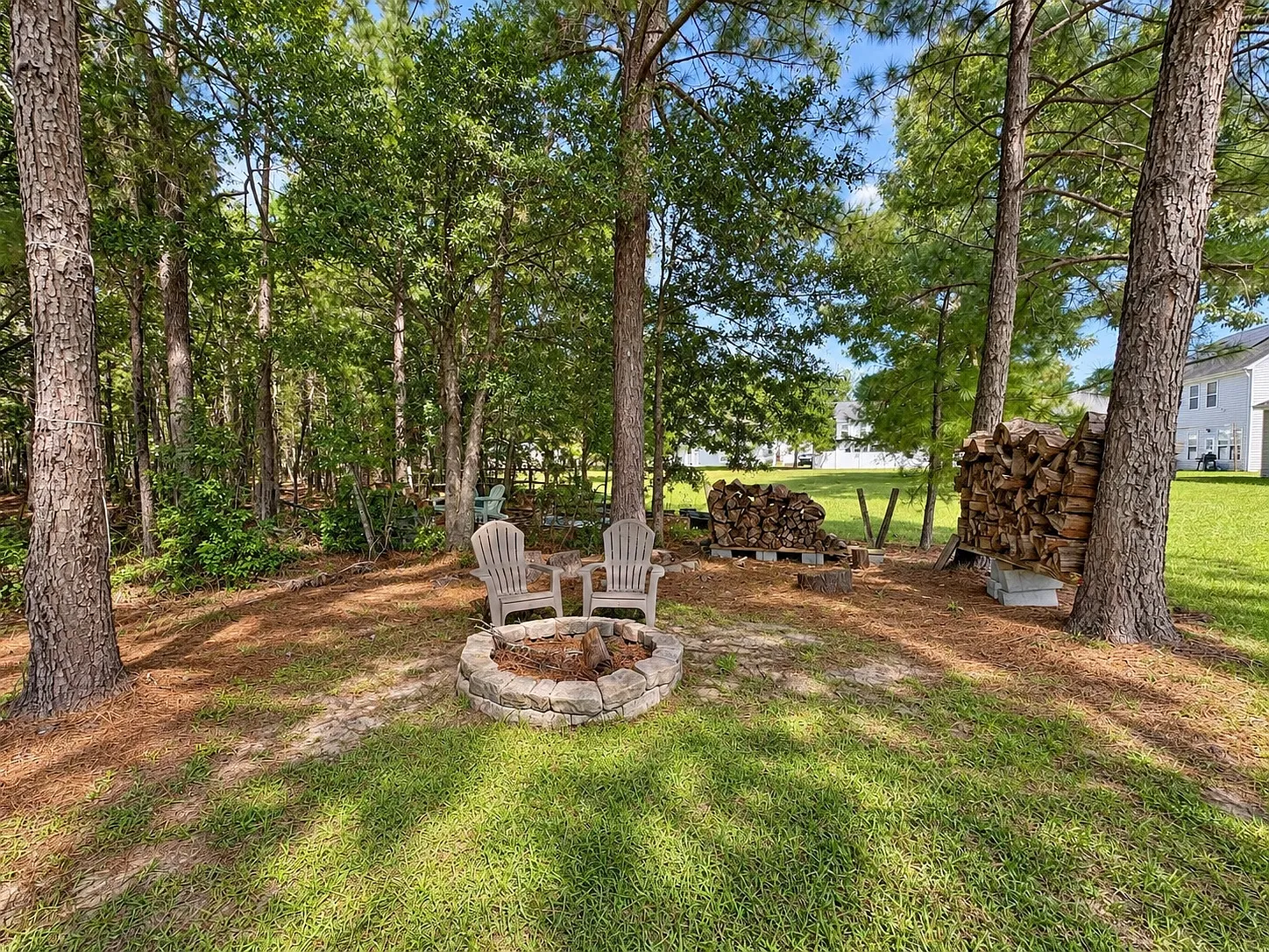 4 bed, 2300 sqft, $2,750 — Photo 4