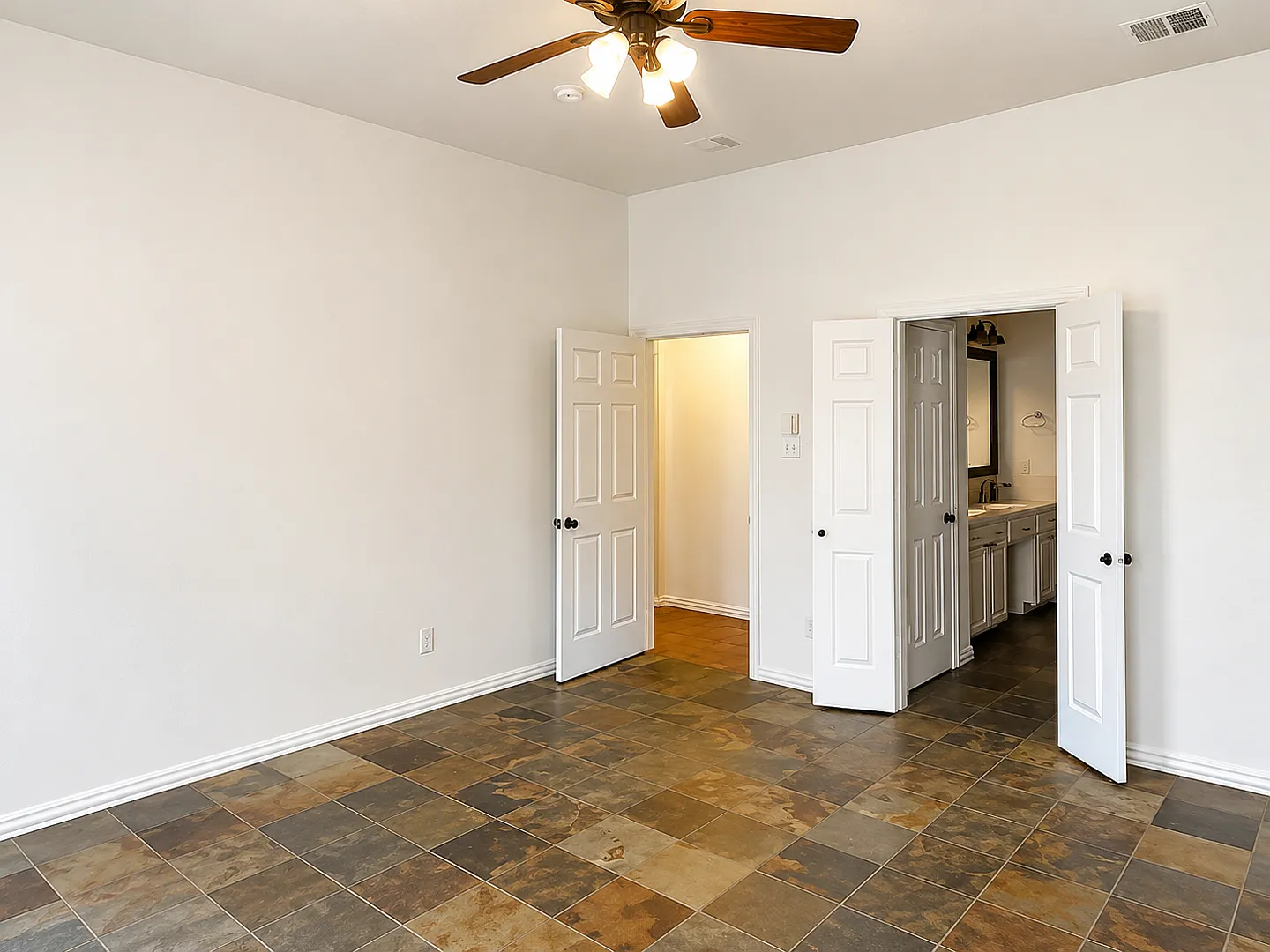 Charming Home In Coppell! Location, Location, Location! — Photo 3