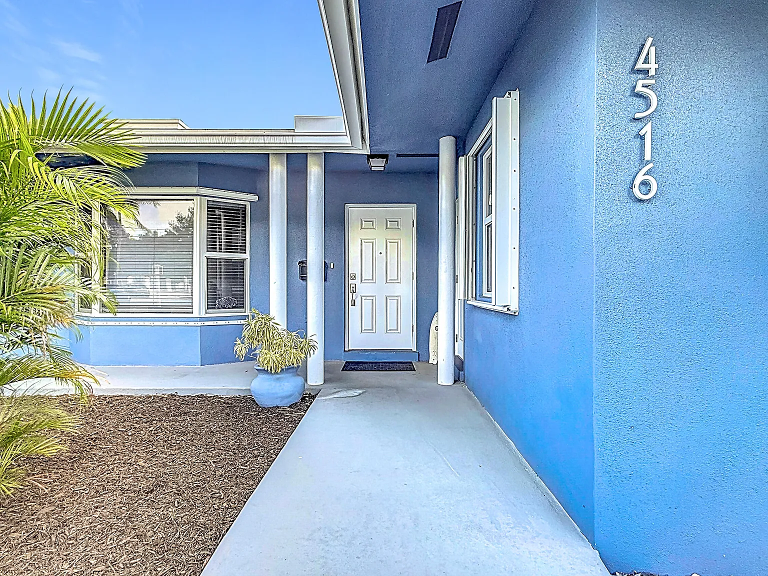 3 bed, 2.0 bath, 2000 sqft, $4,500 — Photo 3