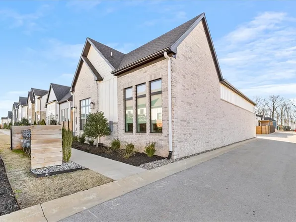 3507 SW Awakening Ave, Bentonville, AR 72713