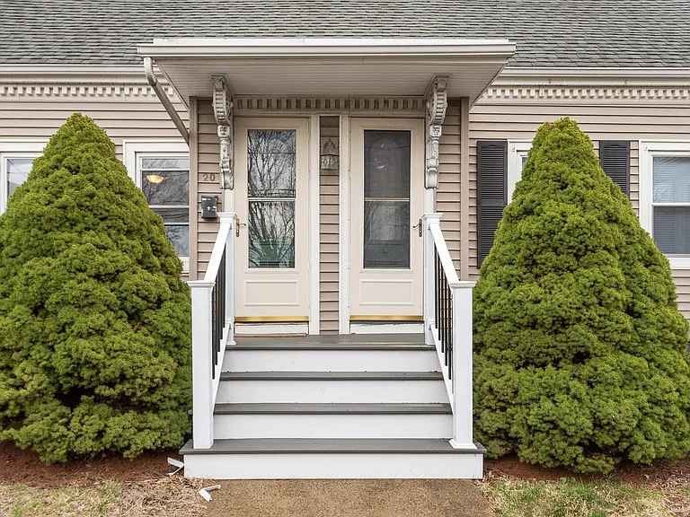 Front Entry Way