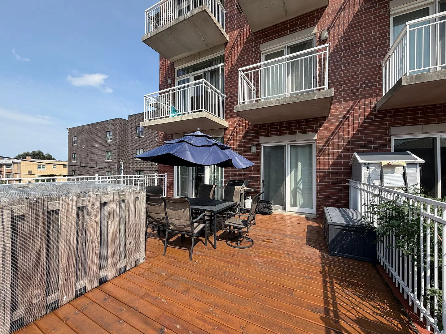 Apt 208 — Photo 4