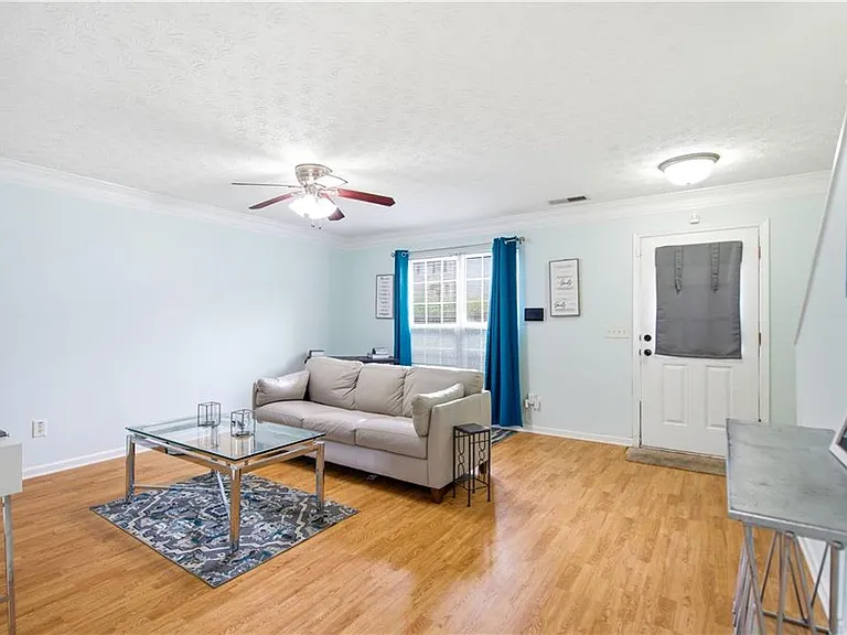 5606 Union Pointe Dr — Photo 4