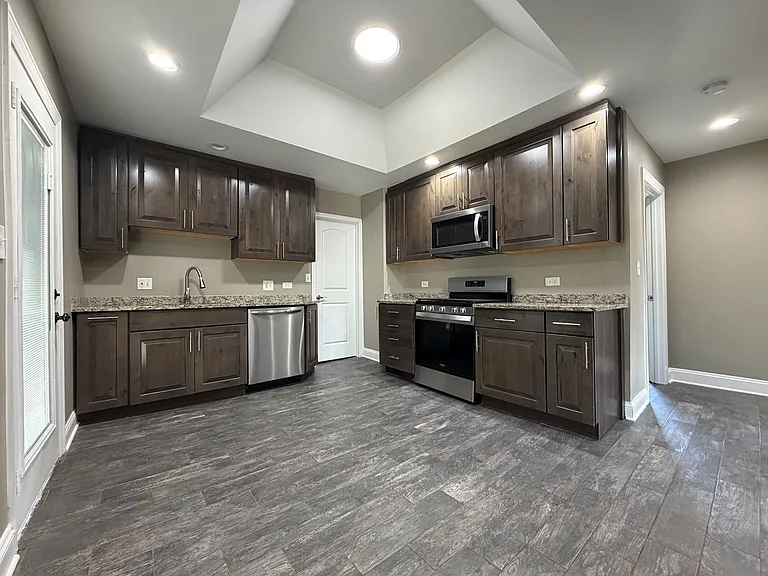 705 E Grant Hwy #2 — Photo 5
