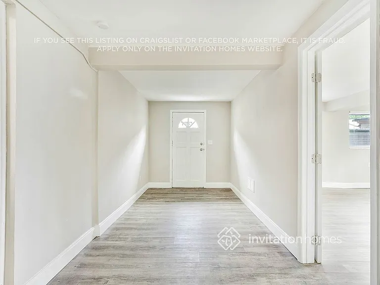 4039 Gay Nell Ct — Photo 15