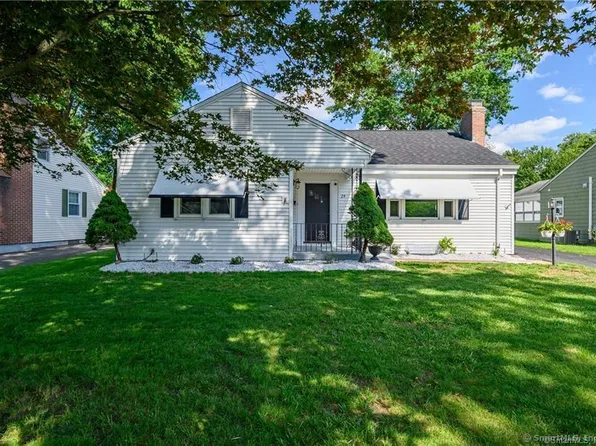 24 Sherwood Road, West Hartford, CT 06117