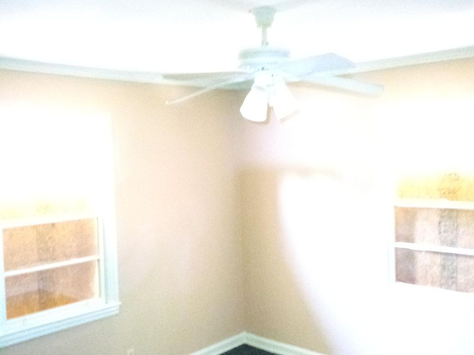 2nd image of 4229 Irving Ave