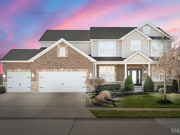 126 Central Park Ave, Wentzville, MO 63385