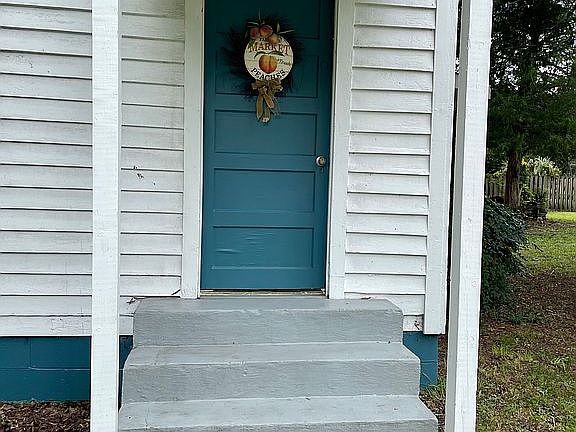 Entrance to Rear Suite