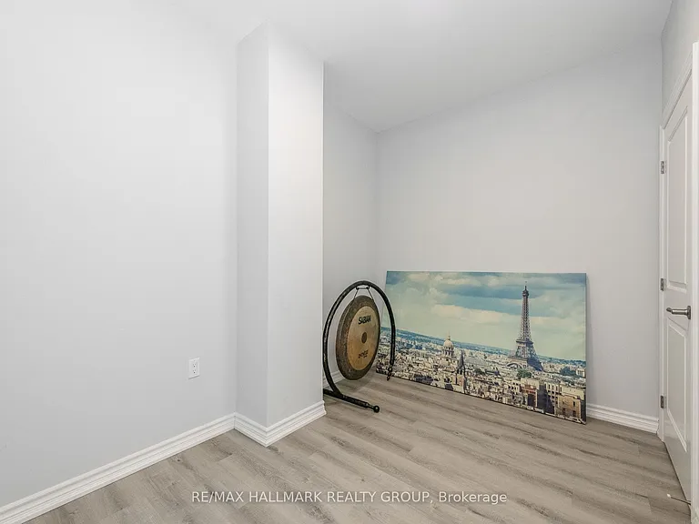 1350 Hemlock Rd #404 — Photo 17