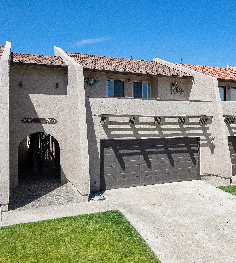 3 bed, 2.5 bath, 1692 sqft, $2,300 — Photo 3