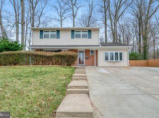 8941 Burke Lake Rd, Springfield, VA 22151