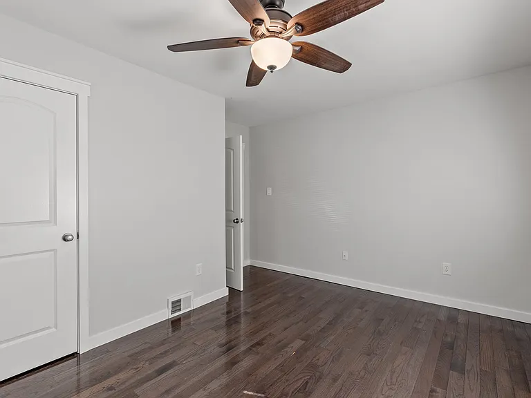 1717 Versailles Rd — Photo 17