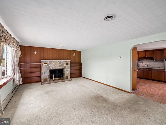 5th image of 2104-2100 Peterman Rd