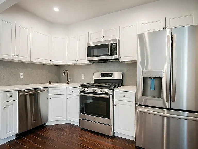 109-15 72nd Rd #3D — Photo 2