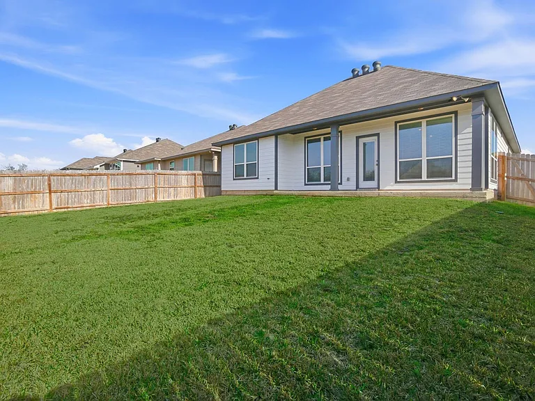 1318 Kingsgate Dr — Photo 27