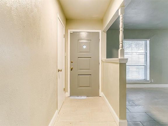 4th image of 5808 Lubbock Ave