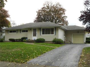 39 Angora Dr, Rochester, NY 14617