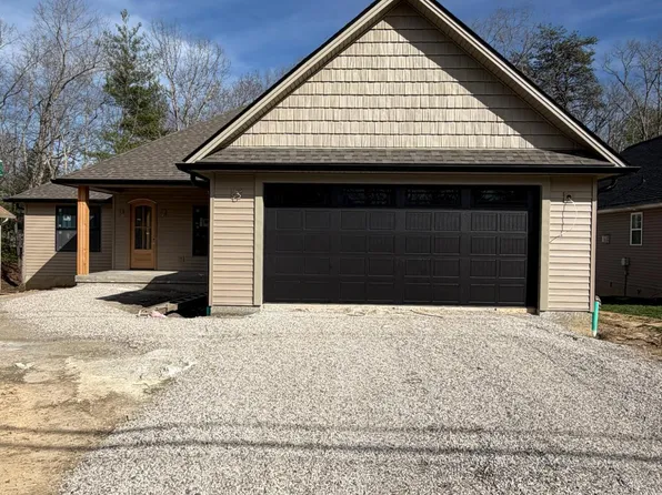 151 Hawes Cir, Crossville, TN 38558