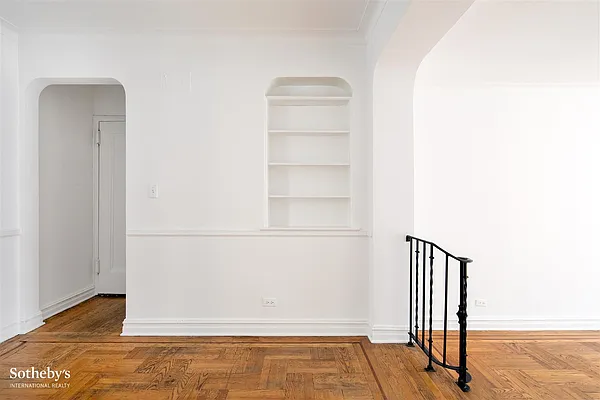 Sold by Sotheby's International Realty | media 13