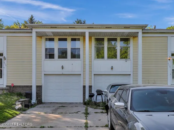 2710 Geert Ct, Lansing, MI 48910