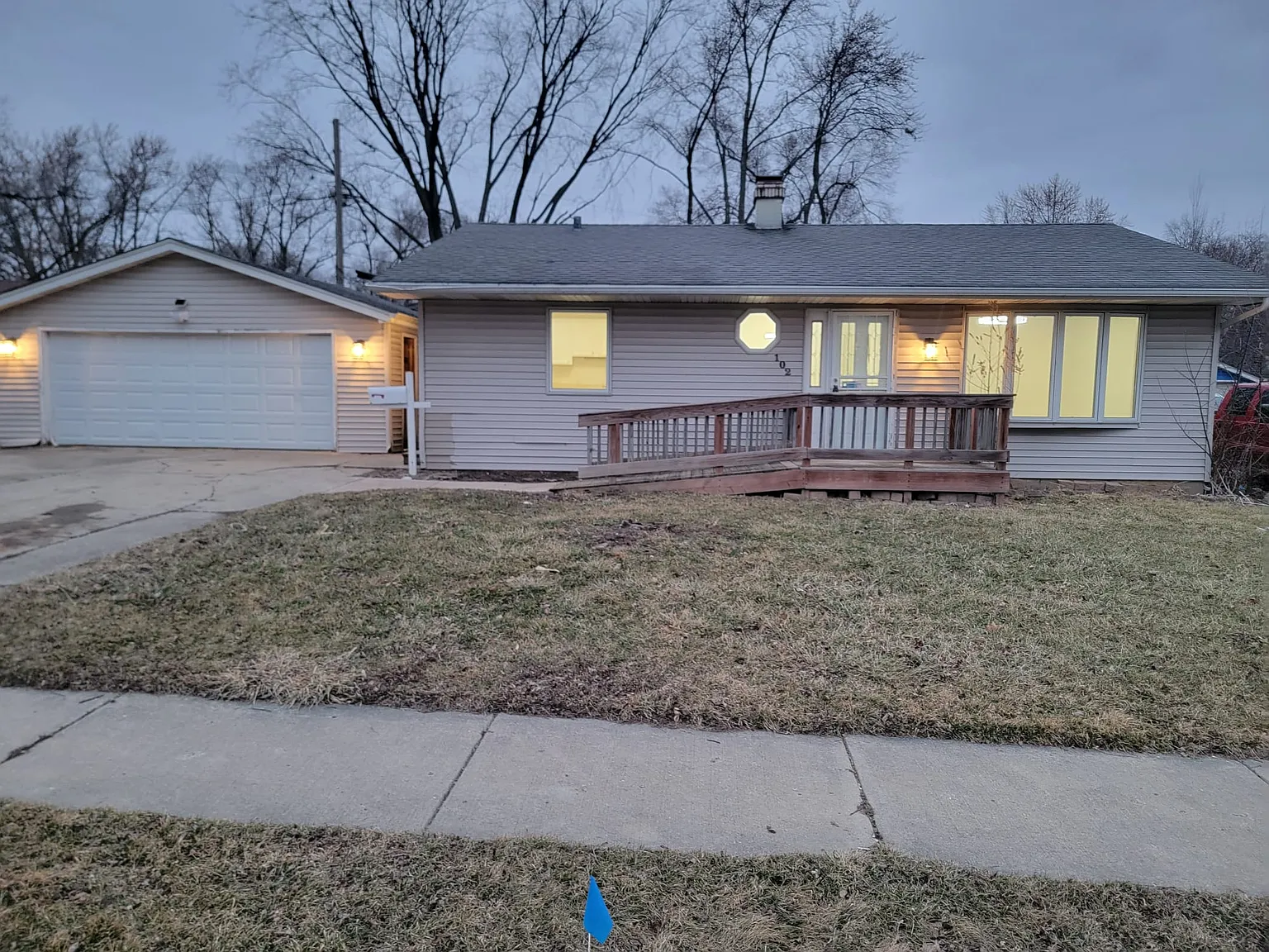 102 Grow Ln photo 1