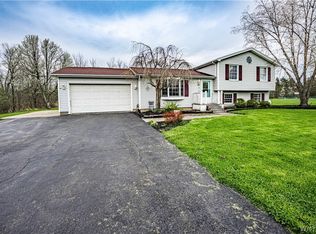 4165 Purdy Rd, Lockport, NY 14094