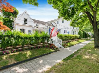 136 Main St, Southampton, NY 11968