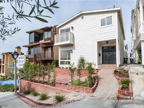 225 18th St, Manhattan Beach, CA 90266