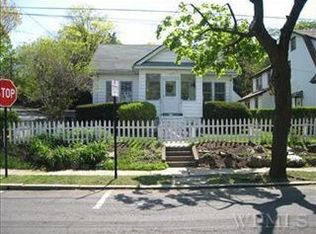 444 8th Ave, Pelham, NY 10803