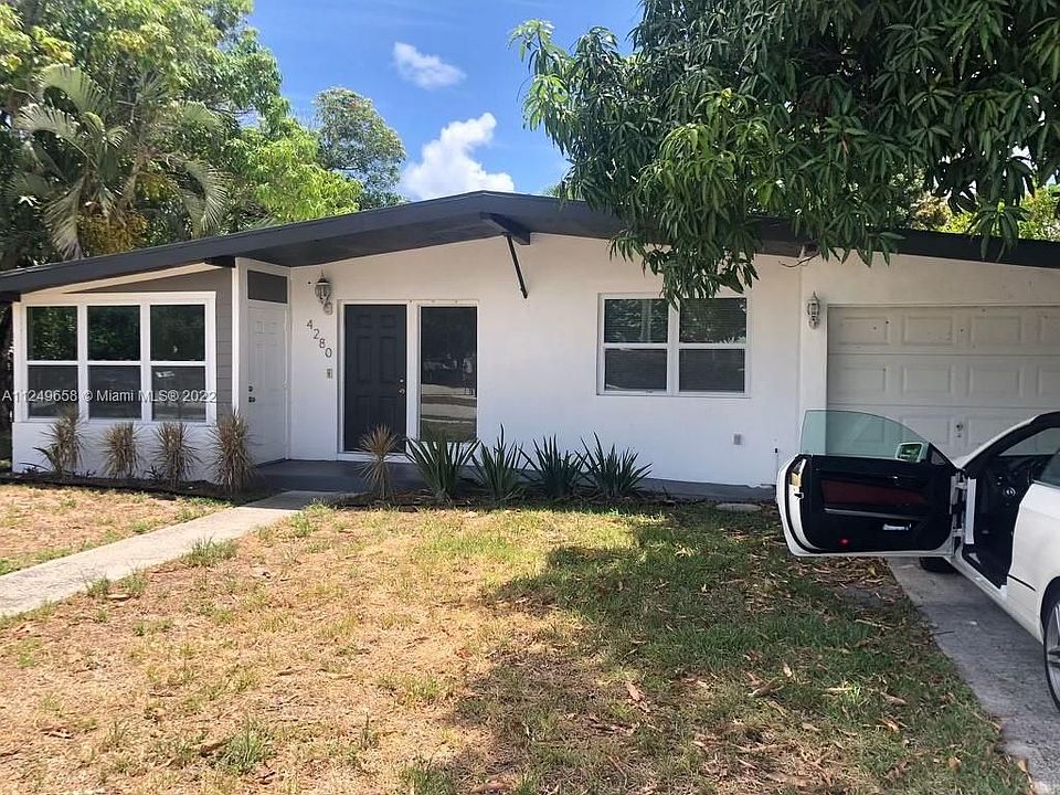 1st image of 4280 NE 16th Ave #0