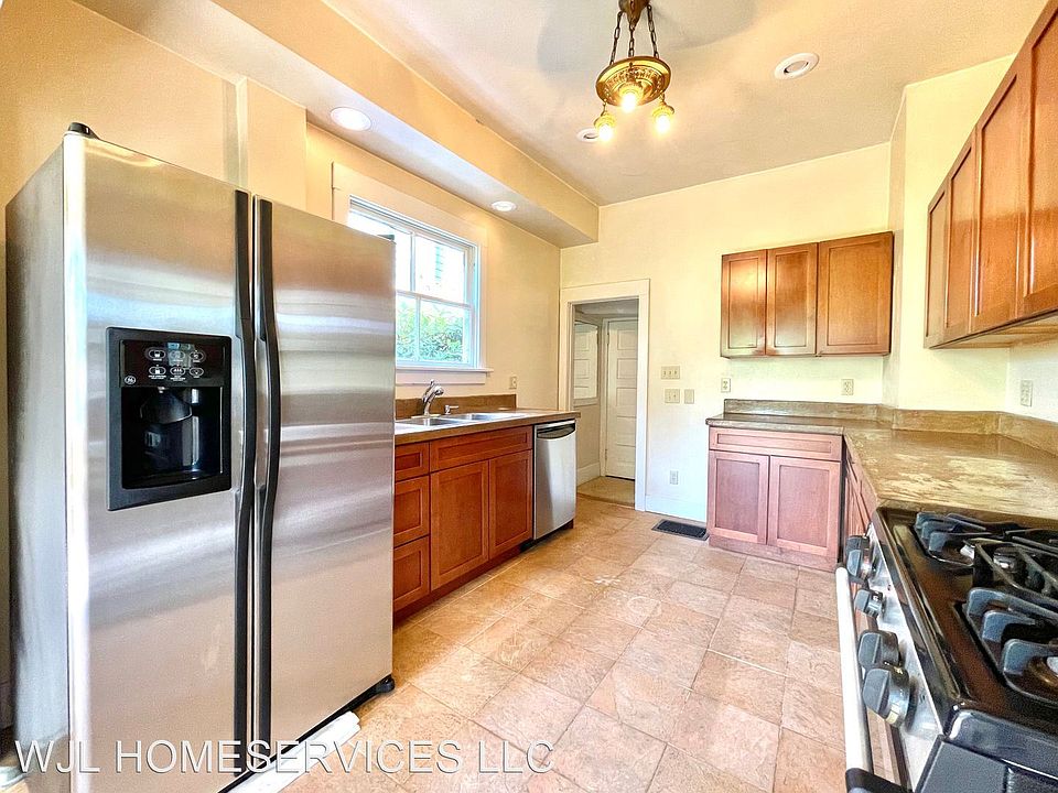 1st image of 821 17th Ave Unit A