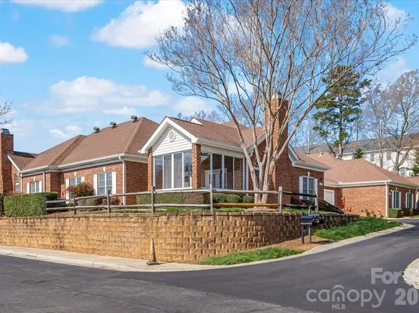 8368 Windsor Ridge Dr, Charlotte, NC 28277