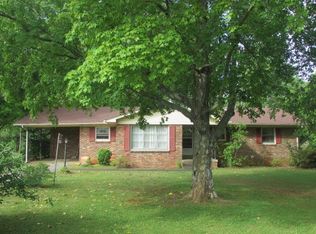 1806 W Gaines St, Lawrenceburg, TN 38464