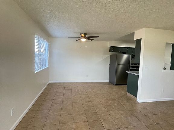 4th image of 663 W Ashlan Ave APT 101
