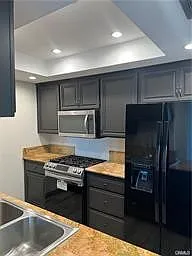 13920 Moorpark St #204 — Photo 3