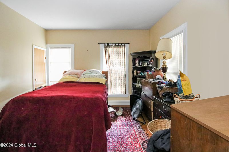 5th image of 215 N 4th Avenue