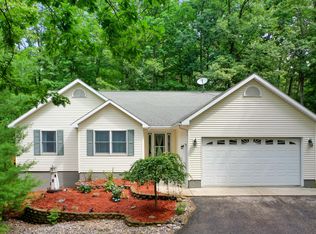 3949 W Higgins Lake Dr, Roscommon, MI 48653
