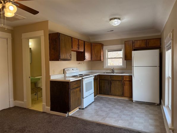 des-moines-iowa-251547870 picture