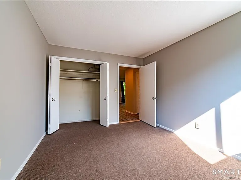 140 Woodvale Dr #E — Photo 2