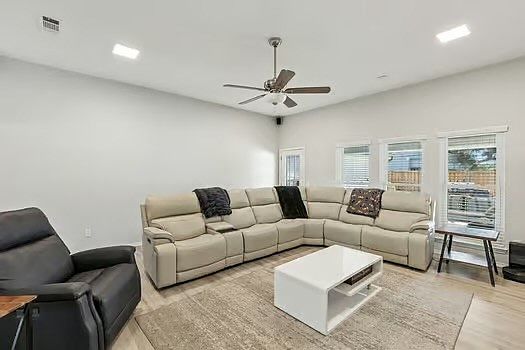 4th image of 2936 Regal Rd