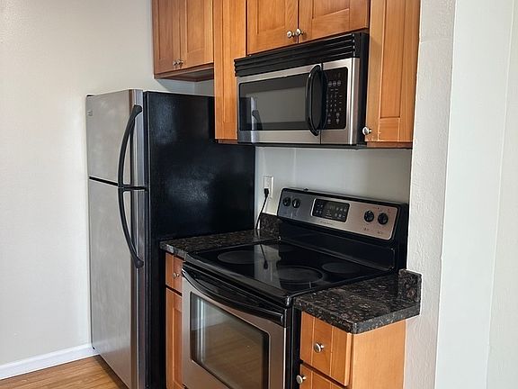 5th image of 1018 Chula Vista Ave APT 4