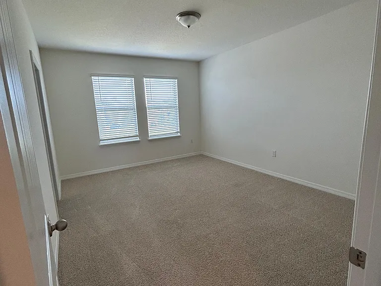 16453 Point Rock Dr — Photo 21