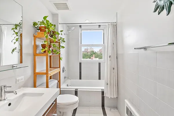 Rented by Douglas Elliman | media 21